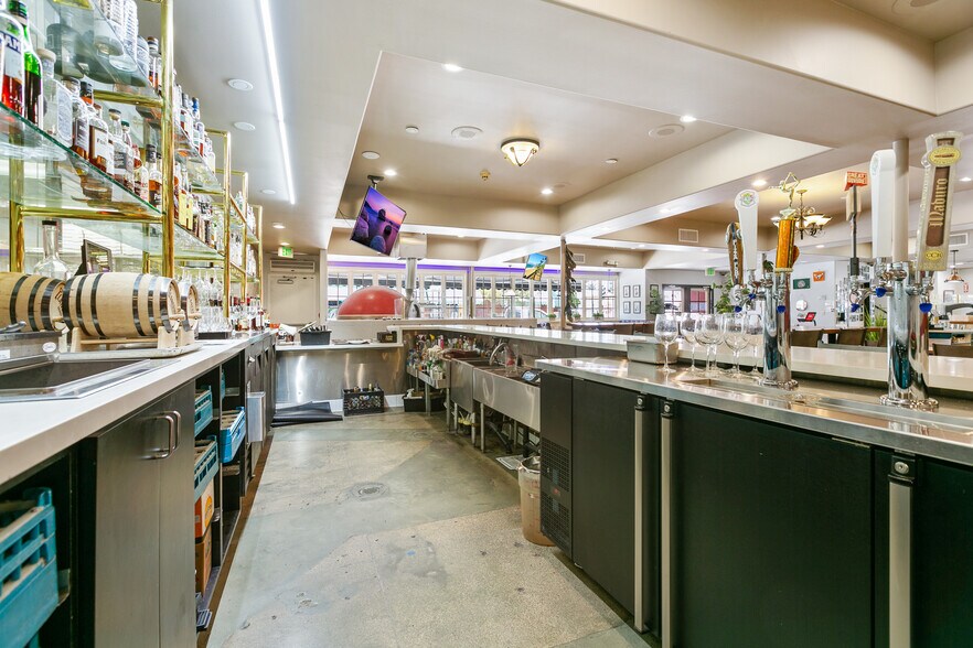 More Photos Of 534 S Myrtle Ave, Monrovia Restaurant For Lease