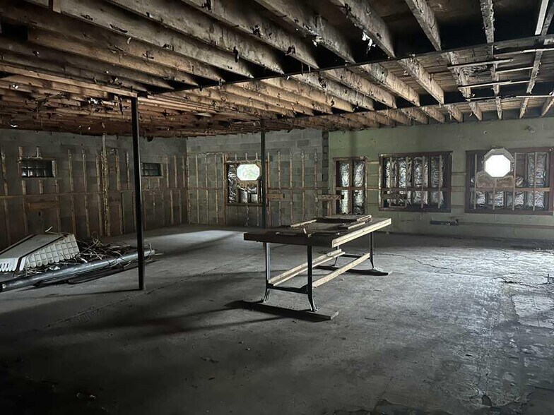 More Photos Of 2598 Oceana Dr, Shelby Restaurant For Sale