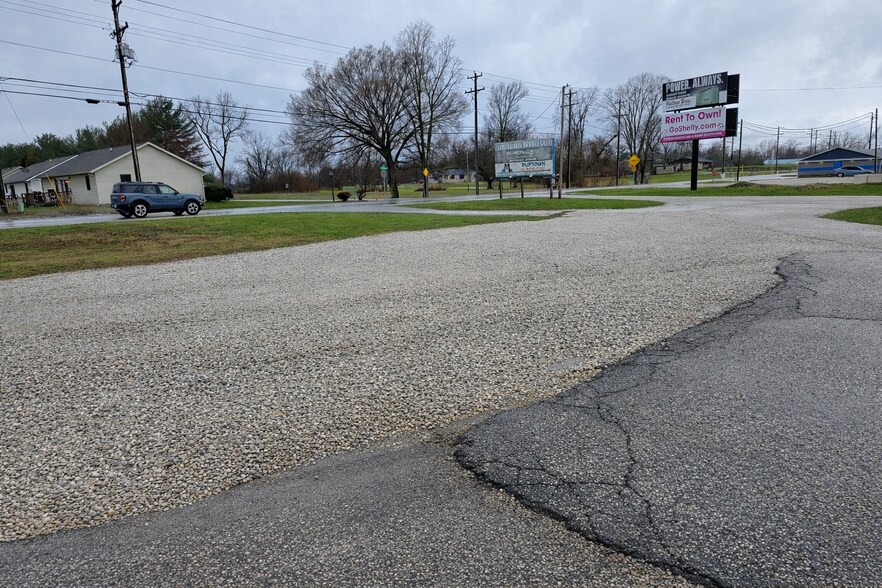 More Photos Of 1430 E Springhill Dr, Terre Haute Warehouse For Lease