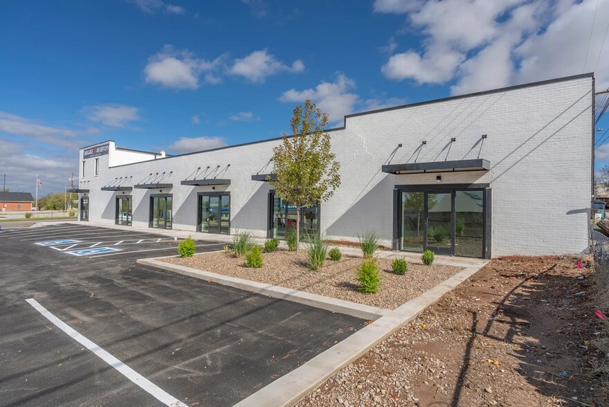 More Photos Of 1820 NE 23rd St, Oklahoma City General Retail For Lease