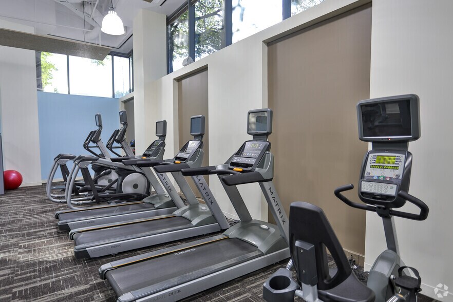 More Photos Of 1000 Parkwood Cir SE, Atlanta Office For Lease