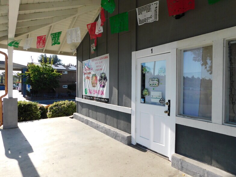 More Photos Of 200 W El Norte Pky, Escondido Unknown For Lease