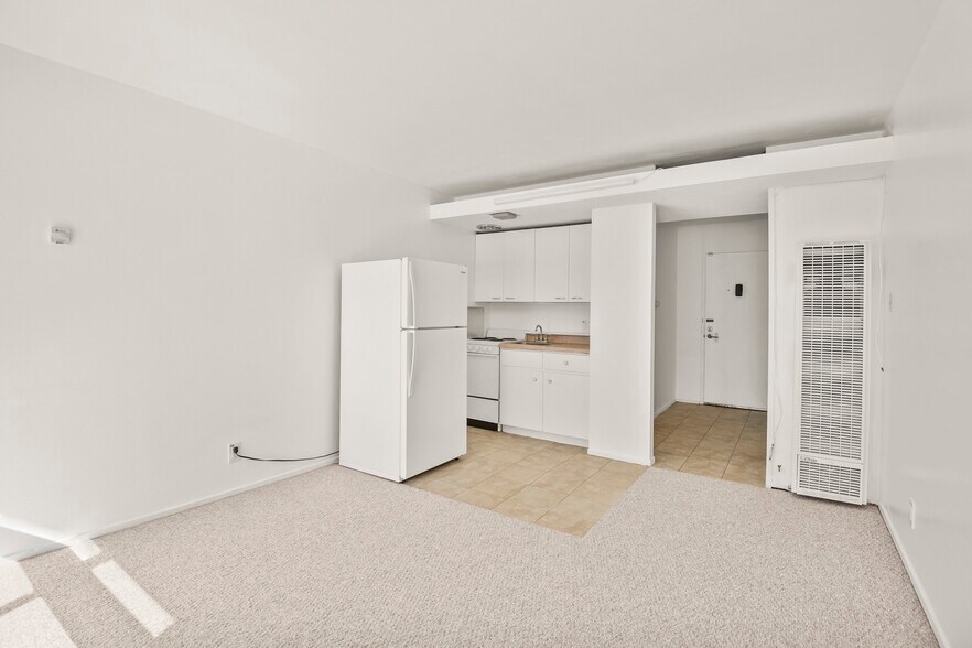 More Photos Of 1775 Marco Polo Way, Burlingame Apartments For Sale