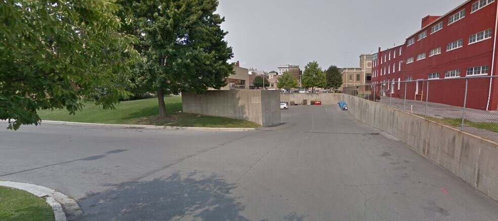 More Photos Of 100 Summit Ave, Hagerstown Office For Sale