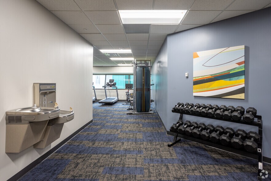 More Photos Of 4350 Westown Pky, West Des Moines Office For Lease