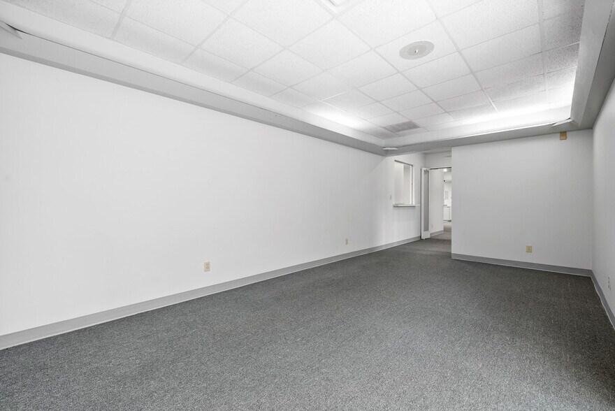 More Photos Of 311 W 9th St, Hopkinsville Medical For Lease