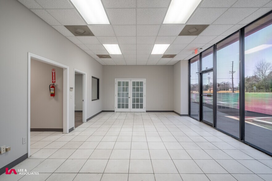 More Photos Of 1601 Lester Rd, Conyers Light Distribution For Lease