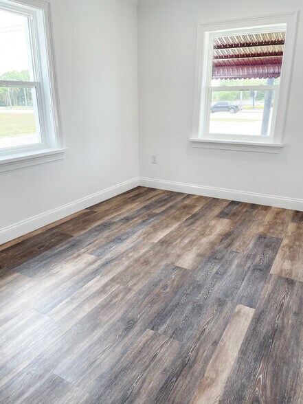 More Photos Of 1005 N Church Ave, Mulberry Medical For Lease