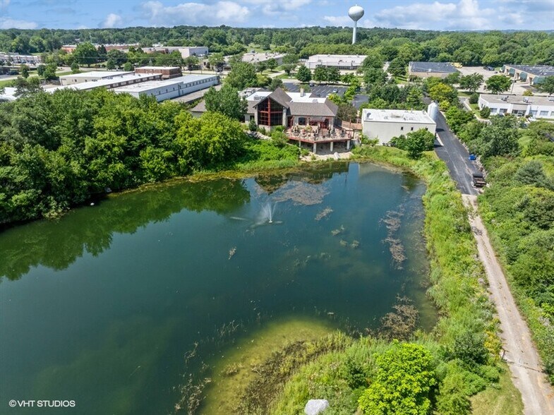 More Photos Of 22221 N Pepper Rd, Lake Barrington General Retail For Sale