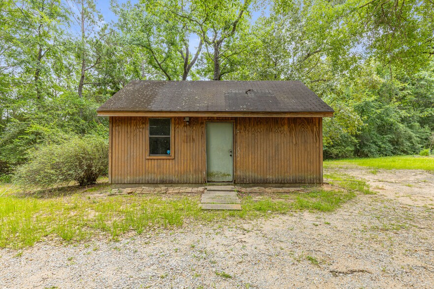 More Photos Of 7362 Washington Ave, Montgomery Specialty For Sale