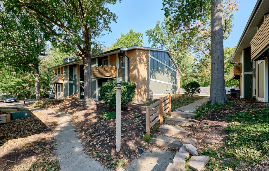 More Photos Of 551 S Clay Ave, Kirkwood Apartments For Sale