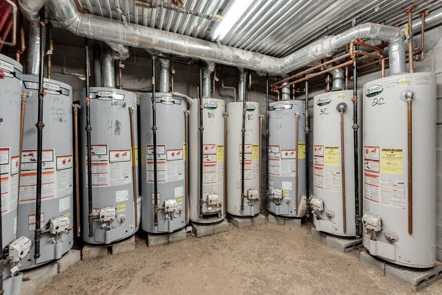 More Photos Of 555 Gates Ave, Brooklyn Apartments For Sale