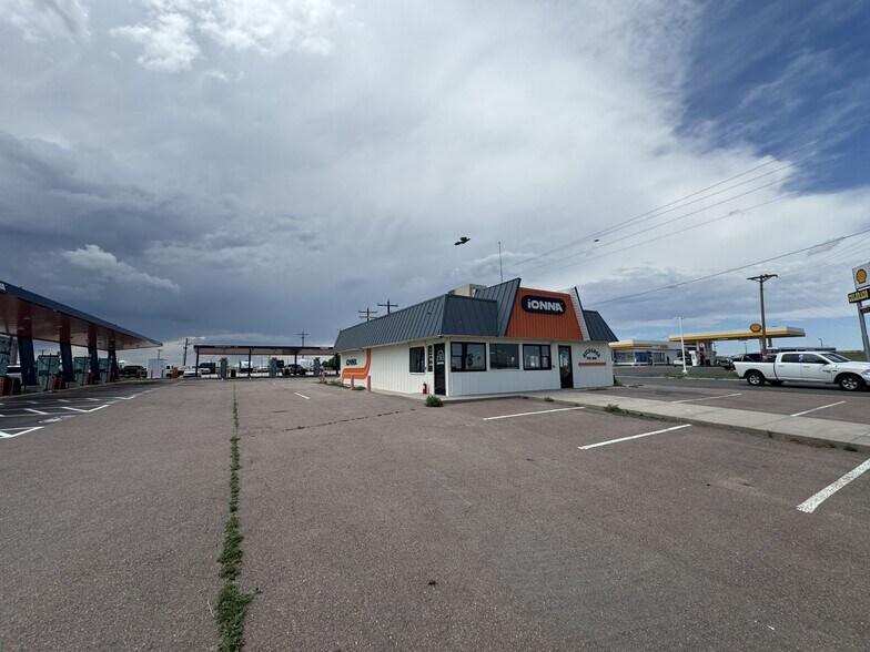More Photos Of 290 Main St, Limon Restaurant For Lease