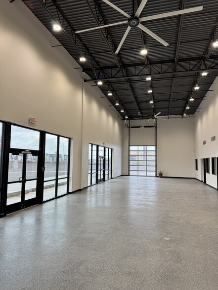 More Photos Of 2417 E I 240 Service Rd, Oklahoma City Industrial For Sale
