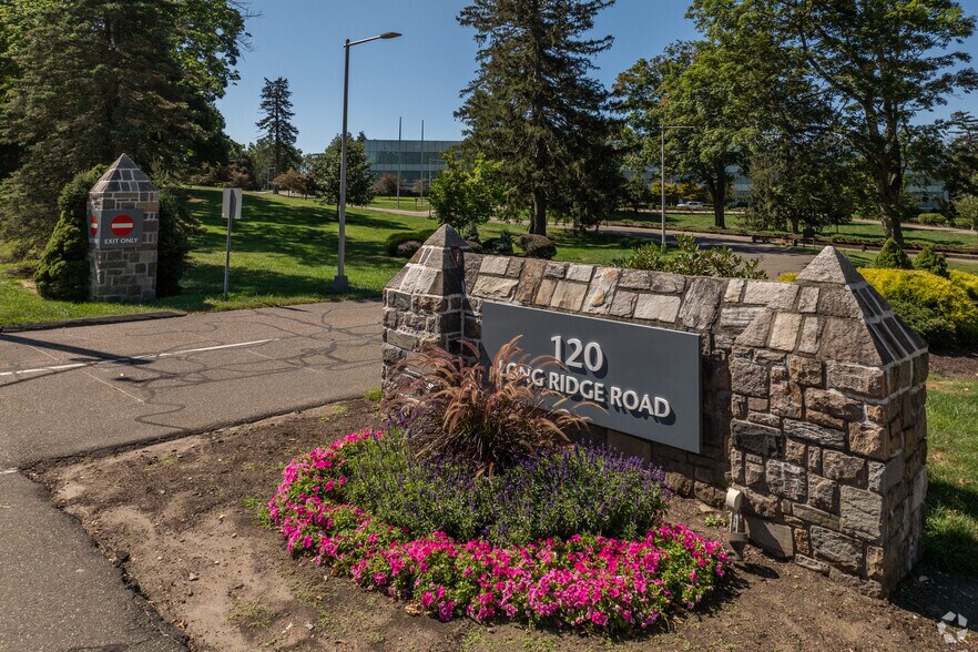 More Photos Of 120 Long Ridge Rd, Stamford Office For Lease