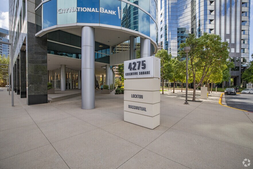 More Photos Of 4275 Executive Sq, La Jolla Office For Lease