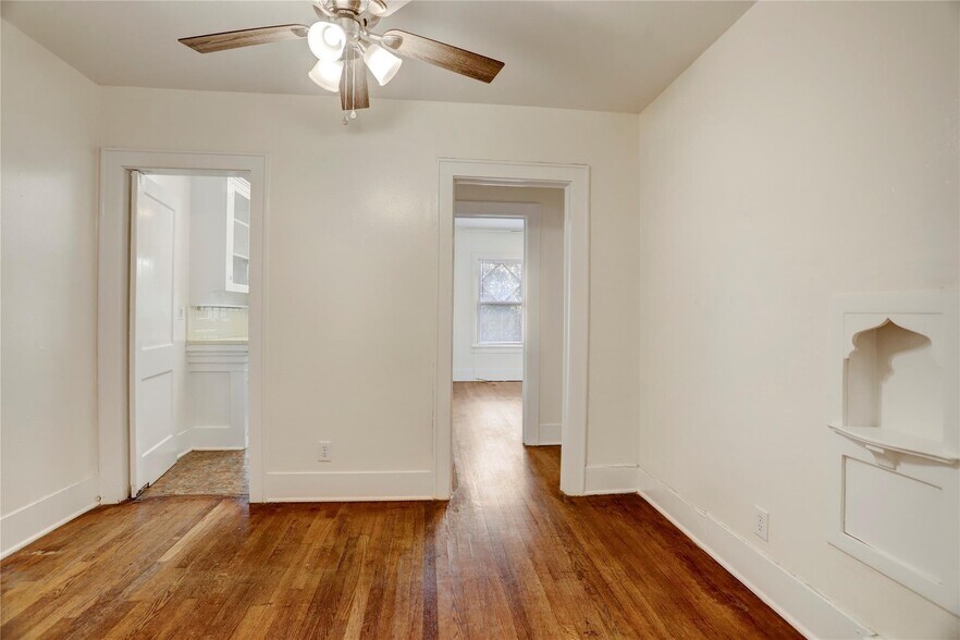 More Photos Of 607 W Pierce St, Houston Apartments For Sale