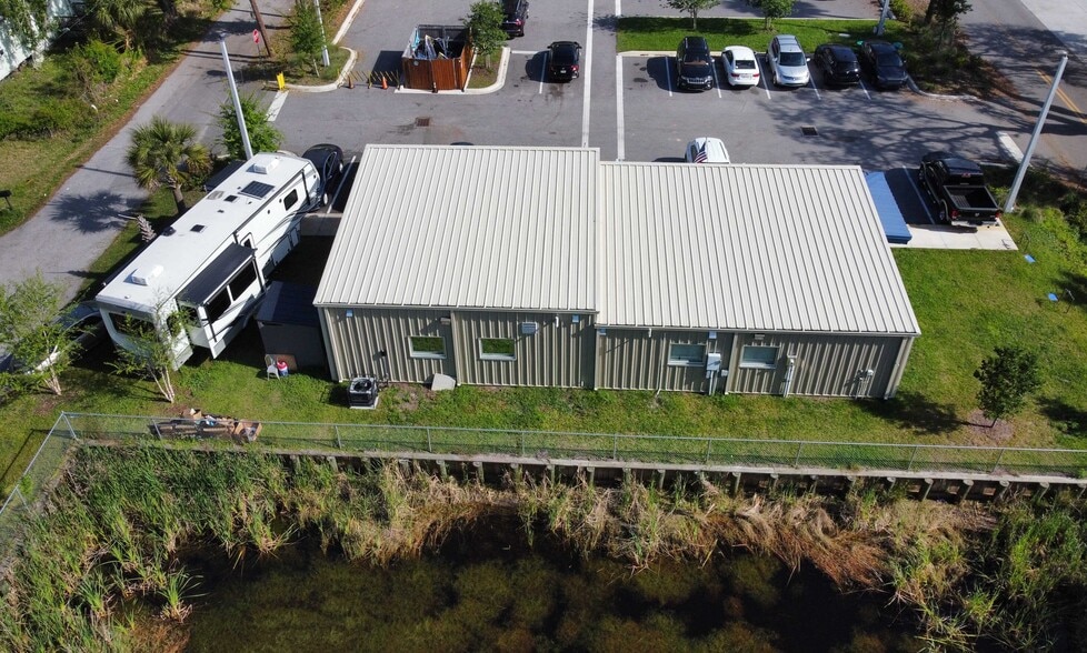 More Photos Of 415 Dairy Ave, Saint Augustine General Retail For Sale