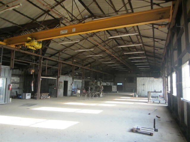 More Photos Of 500 W Columbia, Magnolia Warehouse For Sale