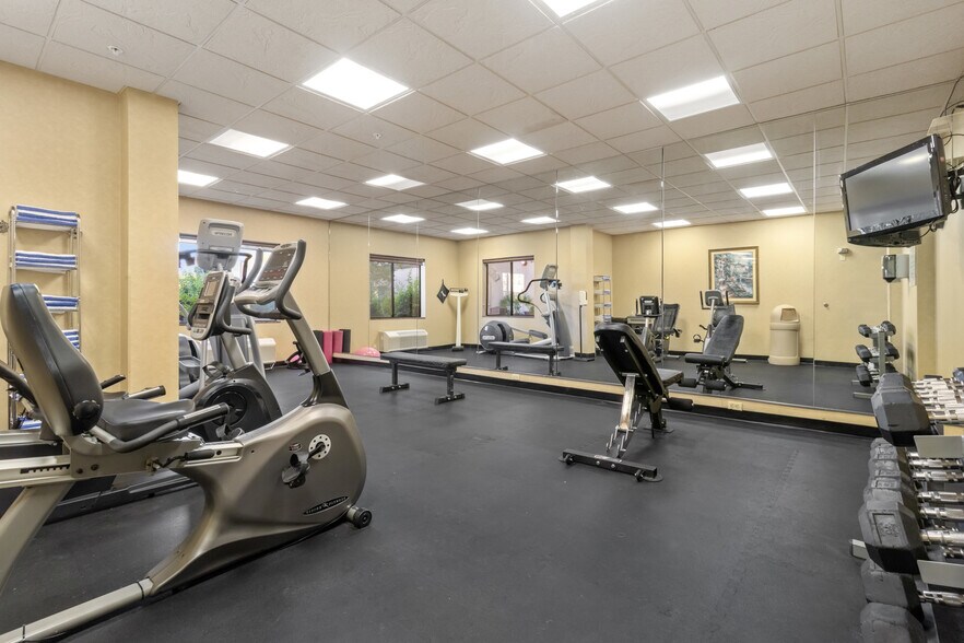 More Photos Of 2700 Lenwood Rd, Barstow Hotel For Sale