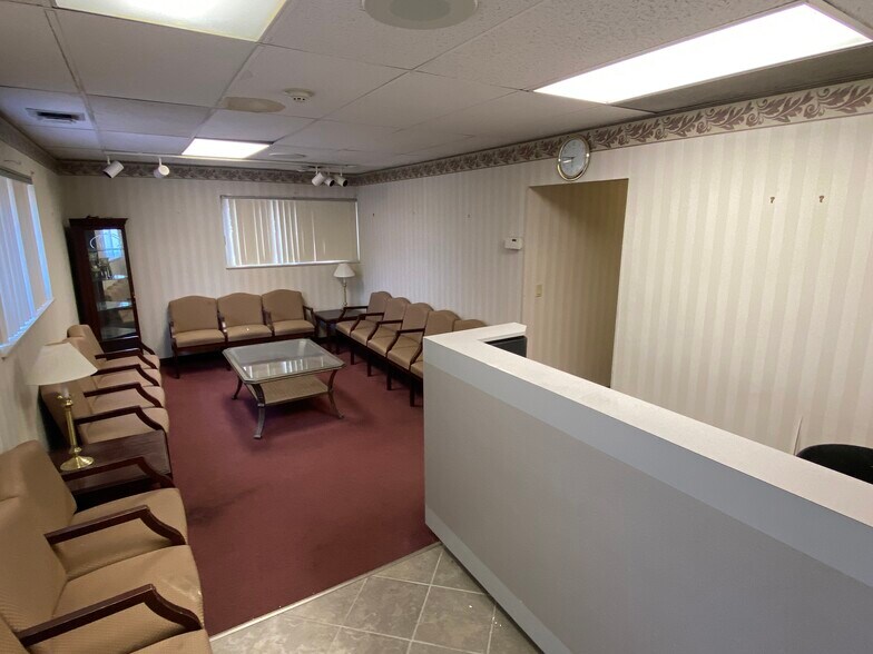 More Photos Of 125 Strawberry Hill Ave, Stamford Medical For Sale