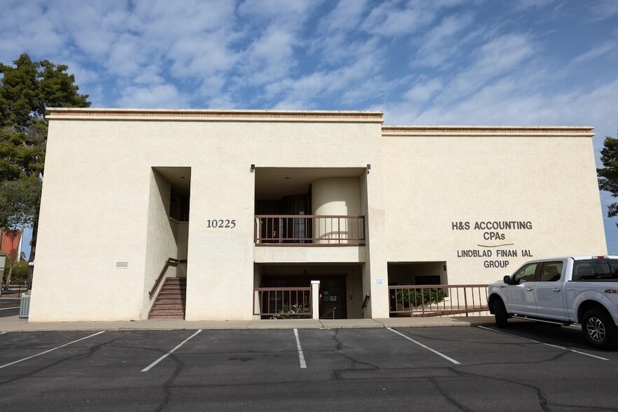 More Photos Of 10225 W Thunderbird Blvd, Sun City Medical For Lease