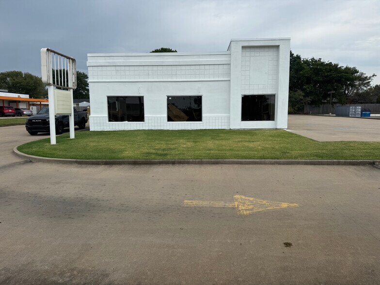 More Photos Of 6155 S Garnett Rd, Broken Arrow Fast Food For Sale