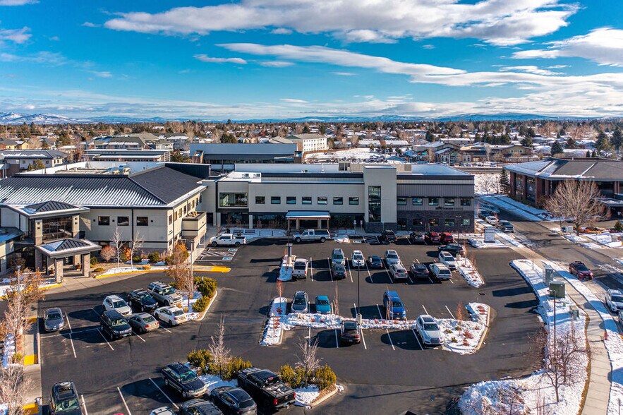 More Photos Of 1342 NE Medical Center Dr, Bend Medical For Lease