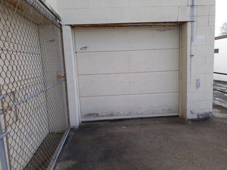 More Photos Of 760-780 N Main St, Providence Medical For Lease