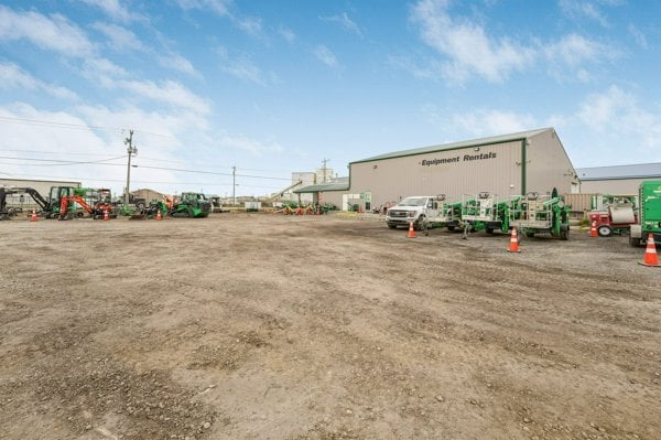 More Photos Of 30 Industrial Dr, Sylvan Lake Service For Sale