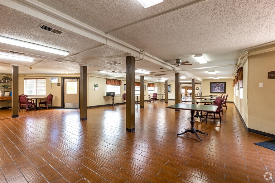 More Photos Of 2229 N Carroll Blvd, Denton Skilled Nursing Facility For Sale