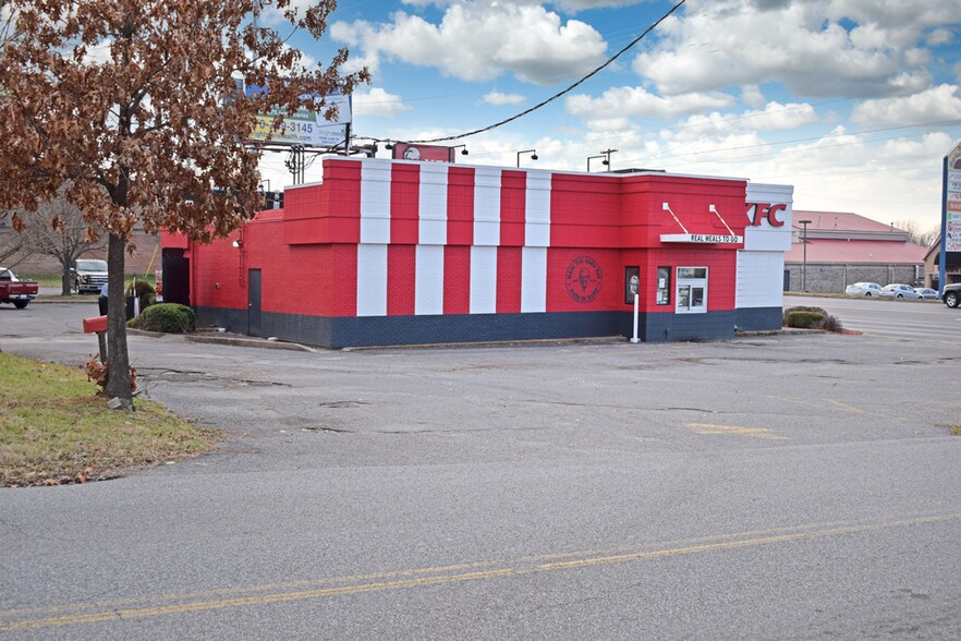 More Photos Of 2800 Lone Oak Rd, Paducah Freestanding For Lease
