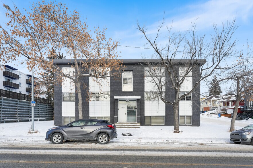 Primary Photo Of 1624 26 Av SW, Calgary Apartments For Sale