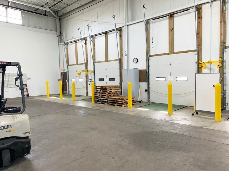 More Photos Of 2929 32nd St SE, Kentwood Manufacturing For Lease