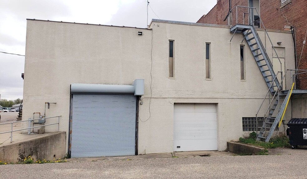 More Photos Of 224 S Main St, Zumbrota General Retail For Lease
