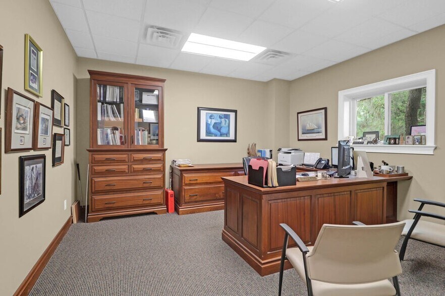 More Photos Of 720 Dupont Rd, Charleston Light Distribution For Sale
