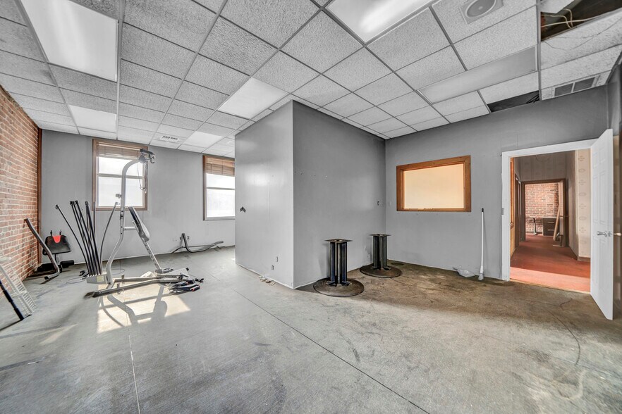 More Photos Of 333 E Channel St, Stockton Loft Creative Space For Sale