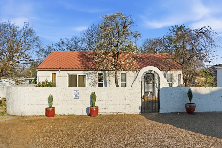 More Photos Of 2831 Columbine Pl, Nashville Freestanding For Sale