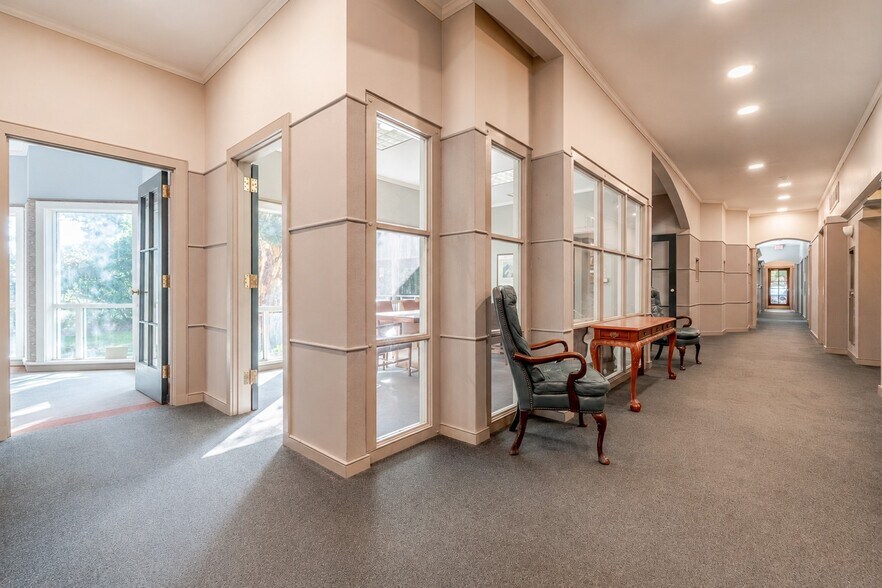 More Photos Of 3112 Jackson St, Alexandria Office For Sale
