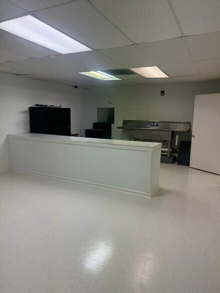 More Photos Of 187 Monarch Dr, Houma Warehouse For Lease