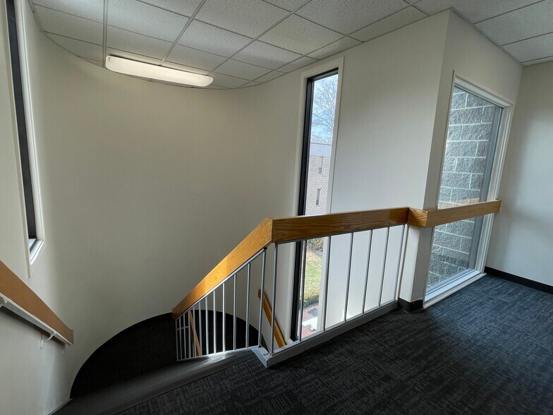 More Photos Of 716 N Bethlehem Pike, Lower Gwynedd Unknown For Lease