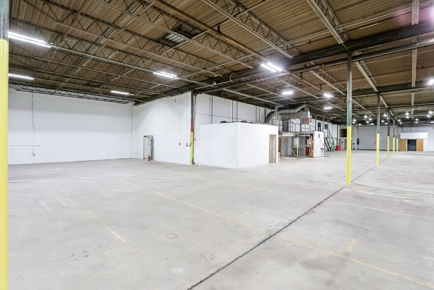 More Photos Of 2334 Production Dr, Indianapolis Warehouse For Lease