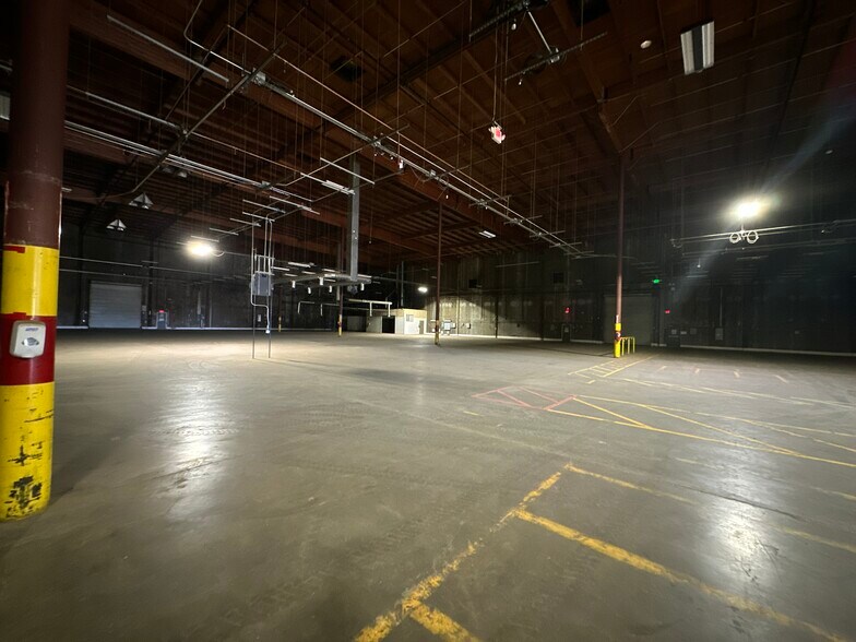 More Photos Of 99 Kentucky Street, Gridley Warehouse For Lease