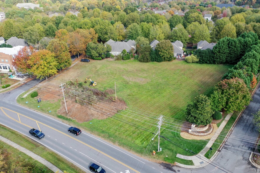 More Photos Of 18620 W Catawba Ave, Cornelius Office Residential For Lease