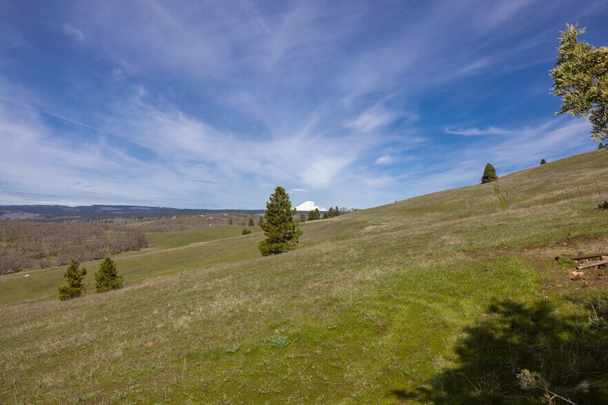 More Photos Of 60 Hartwig Road, Lyle Land For Sale