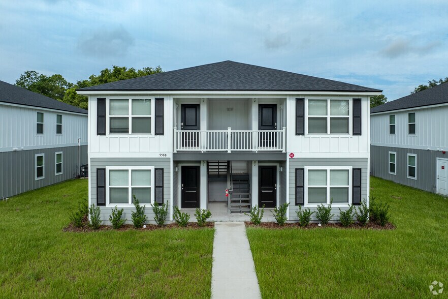 Primary Photo Of 9612 Hood Rd, Jacksonville Apartments For Sale