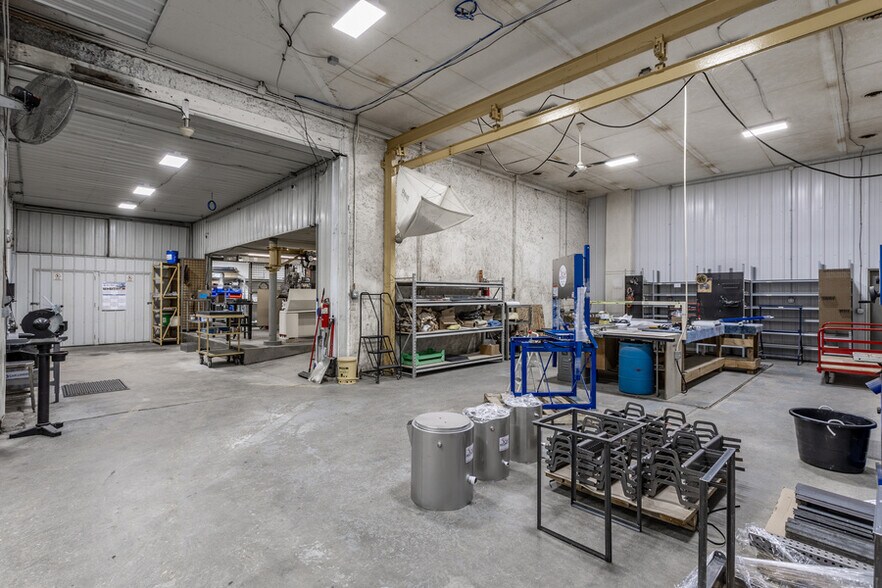 More Photos Of 204 Washington st, Frankton Warehouse For Sale
