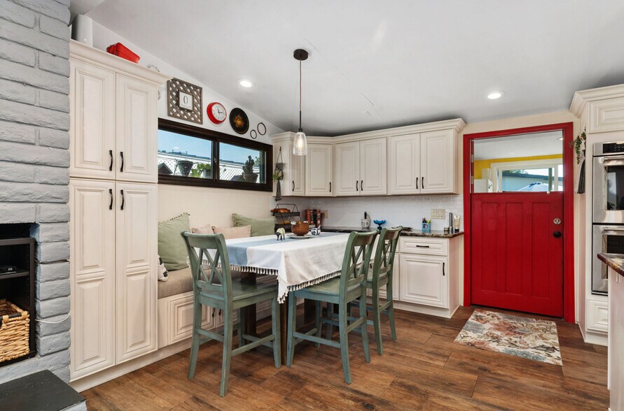 More Photos Of 20292 Riverside Dr, Newport Beach Specialty For Sale