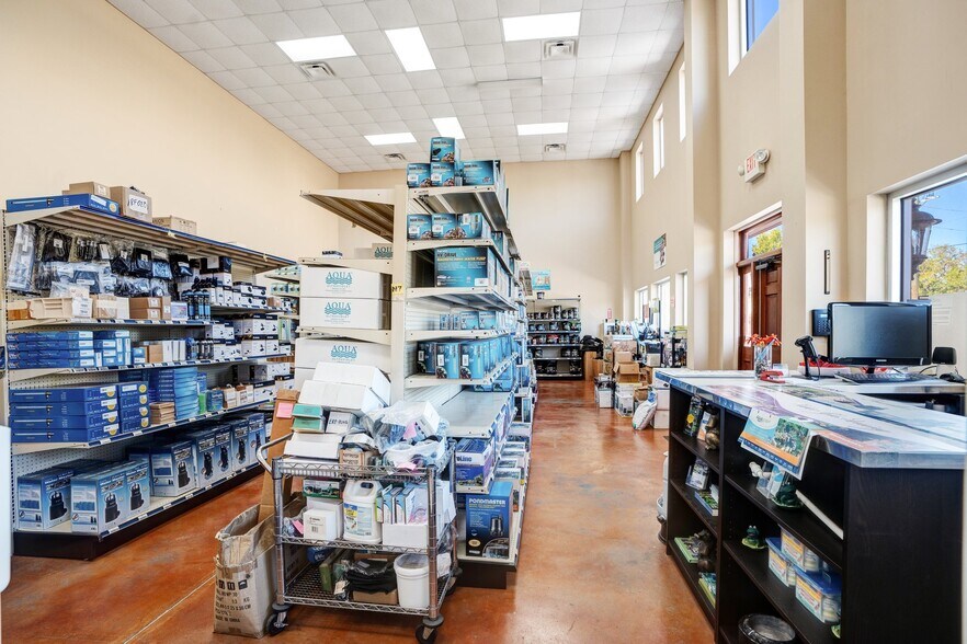 More Photos Of 1500 Desoto Rd, Sarasota Warehouse For Sale