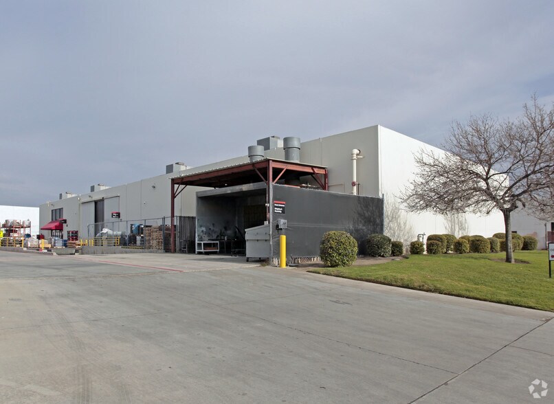 More Photos Of 1939 Deere Ave, Irvine Unknown For Lease